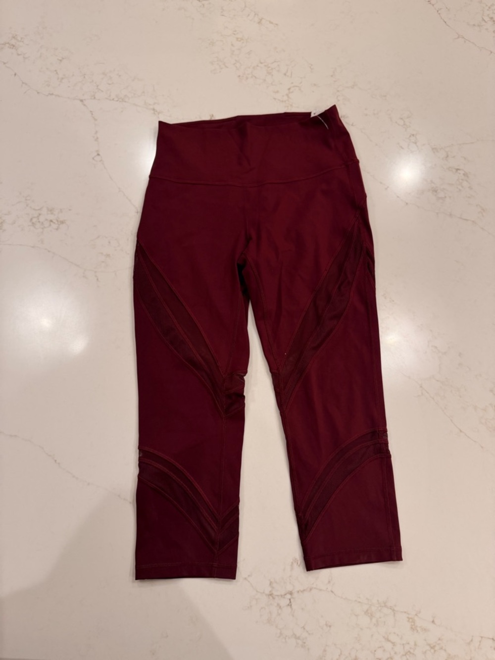 Lululemon Size 8 Burgundy Cropped Leggings Mesh Panel High Rise Workout Pants - Picture 4 of 4